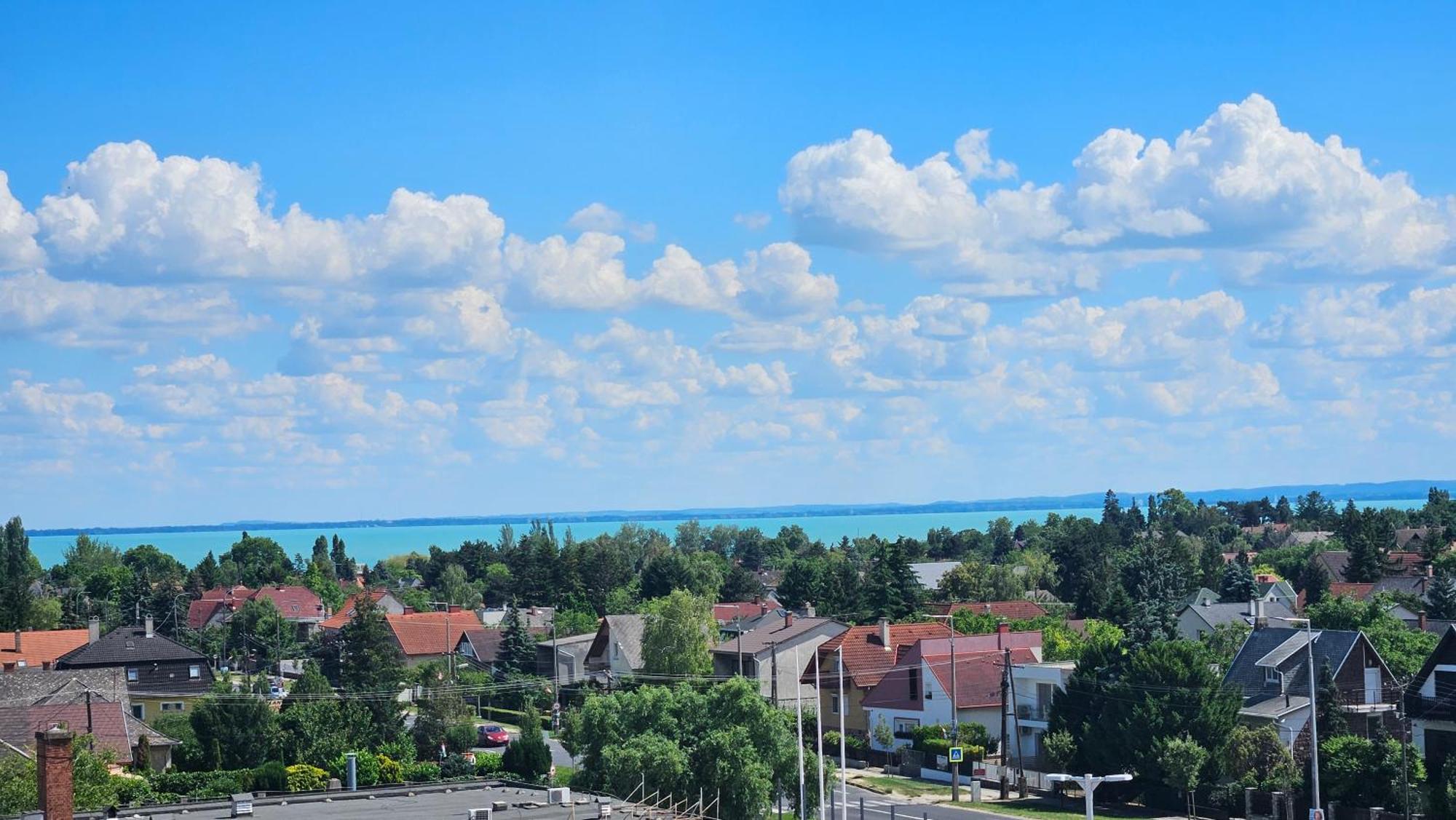 Magaslak Appartamento Balatonalmádi